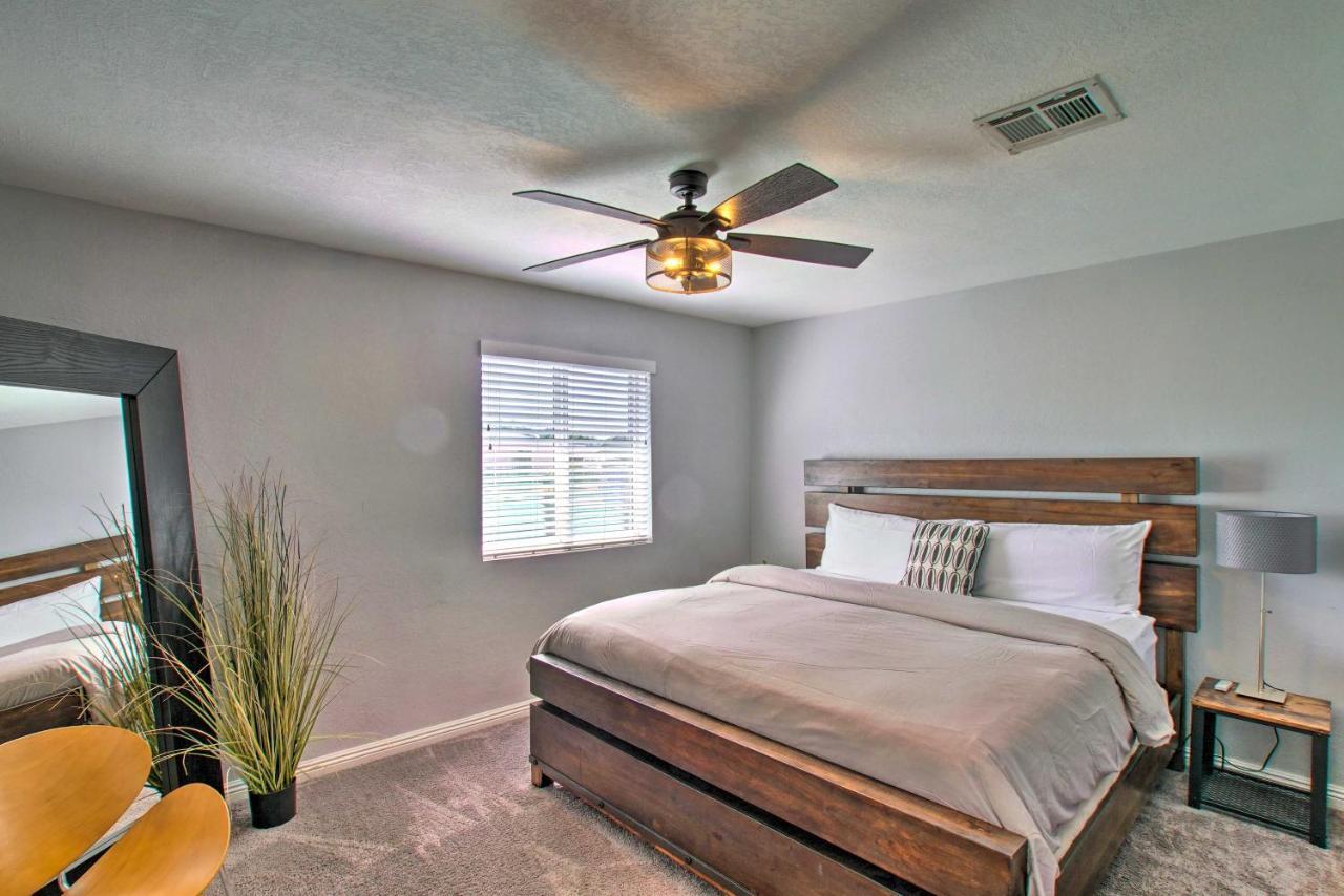 Charming Phoenix Home With Patio About 3 Miles To Dtwn! ภายนอก รูปภาพ